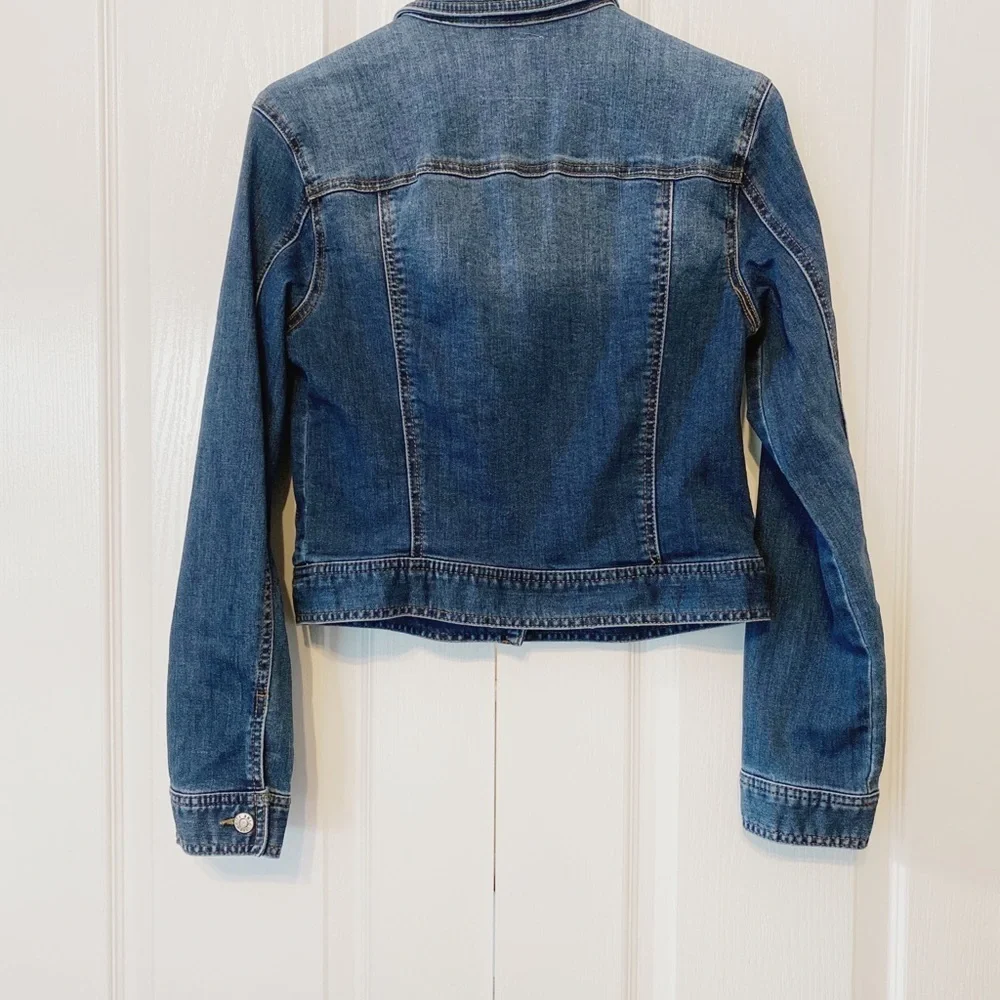 Woman’s Celebrity Pink Denim Distressed Jacket Size XS Dark Wash - Picture 2 of 12